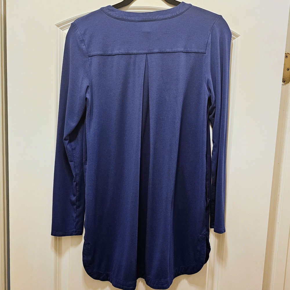 J Jill Wearever Blue Tunic XS Button Front Pockets Soft Knit Top - Picture 3 of 8